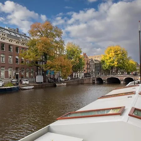 아파트 Canal On Houseboat