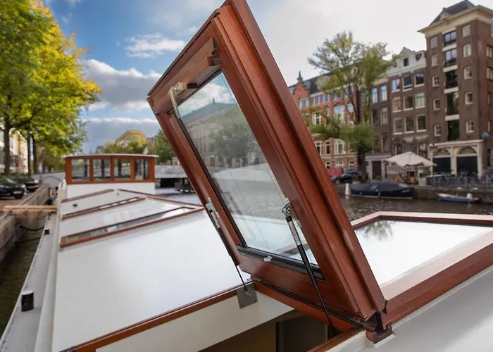 Canal On Houseboat Apartament