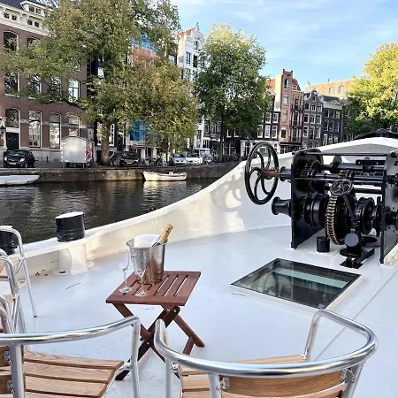 Apartment Canal On Houseboat *