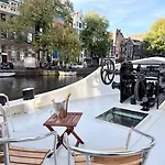 Apartment Canal On Houseboat *